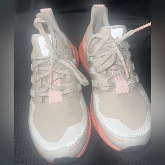 Adidas gray with pink size 6 1/2 - Picture 2 of 4